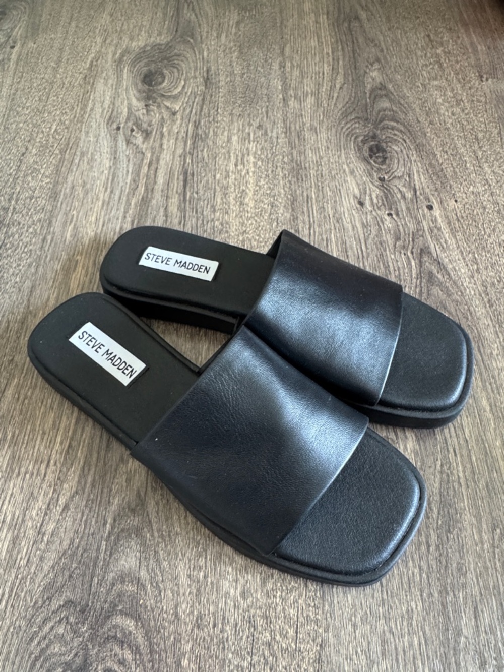 Steve Madden Black Wide-Band Slide Sandals